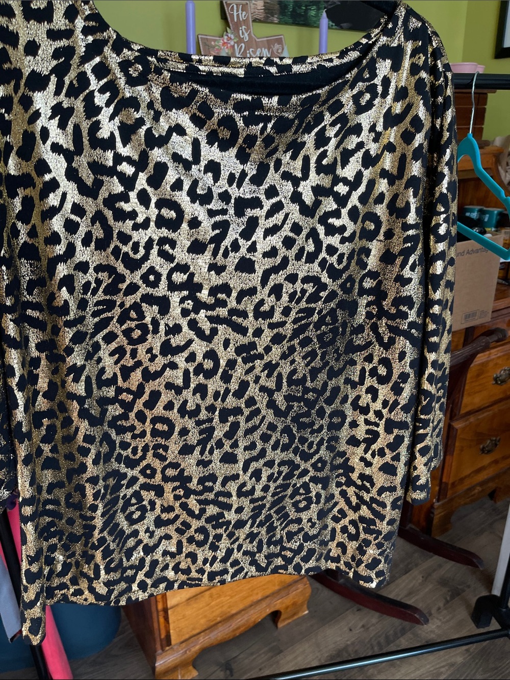 Metallic Gold Leopard-Print Long Sleeve Tee - Black/Gold